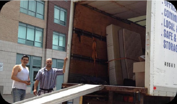 Toronto Movers Moving Truck and Customer